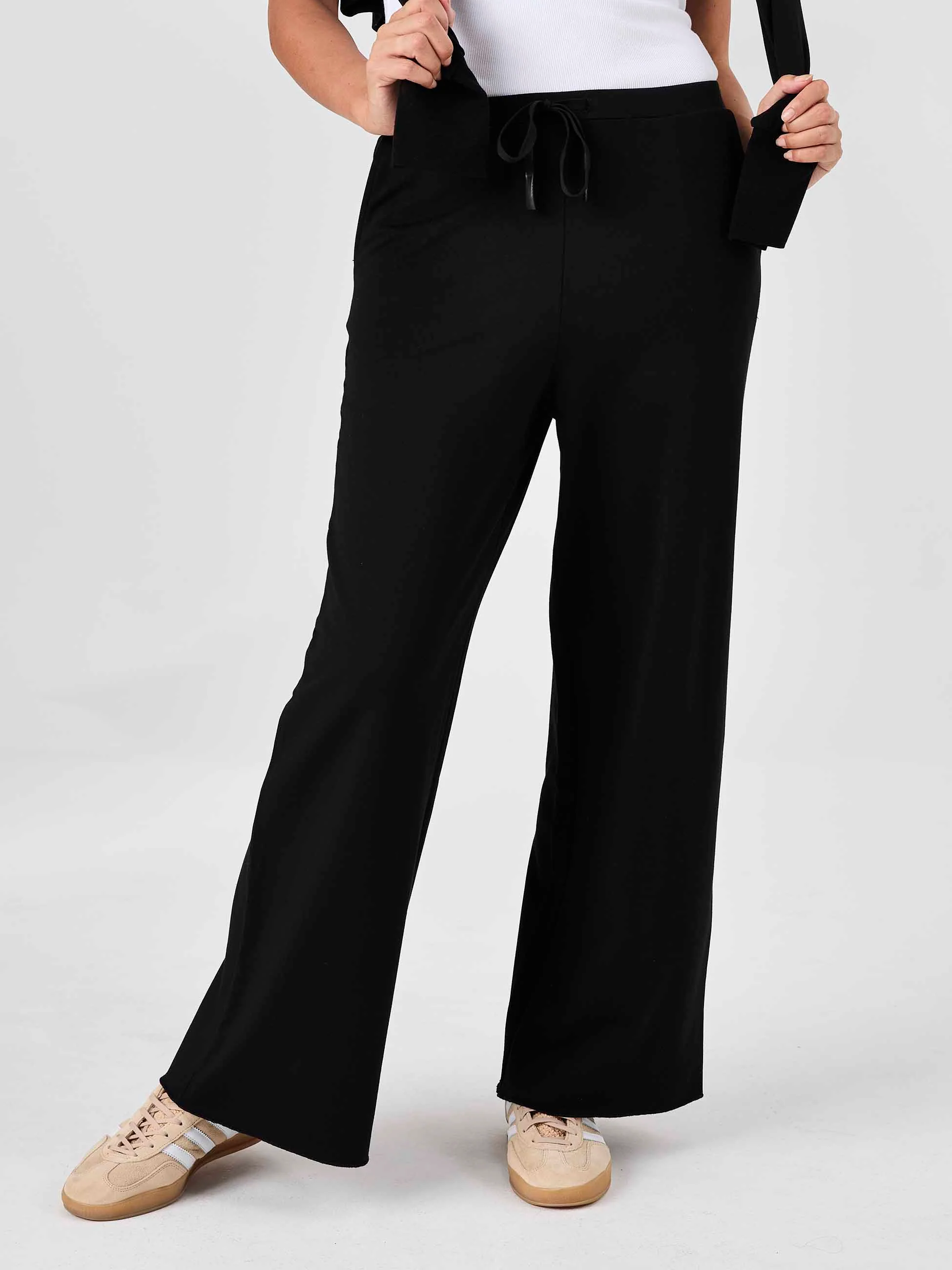 Classic Wide Leg Sweat Pants - Black - Image 5